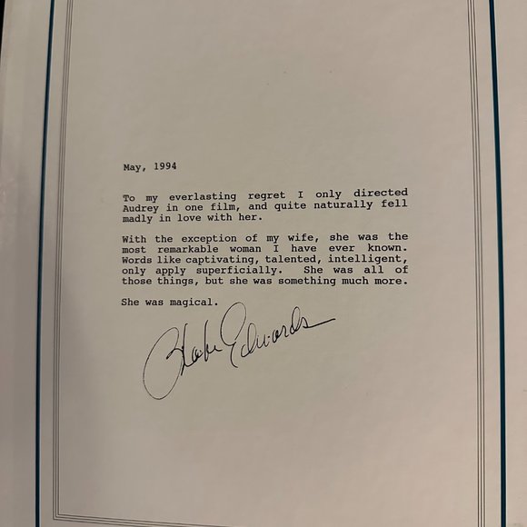 Breakfast at Tiffanys Collector Set - Picture 3 of 9